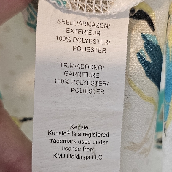 Kensie Bird Pattern Sleeveless Top - Picture 8 of 11